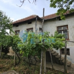 Голяма къща с кладенец в село Димча - 0