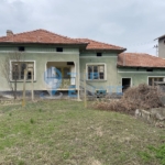 Тухлена къща с кладенец в село Иванча, област Велико Търново - 0