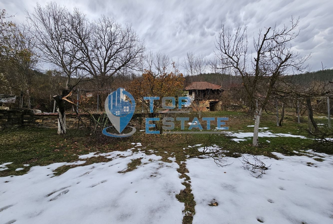 Парцел в регулация с прекрасна панорама в с. Кормянско до Севлиево - 0