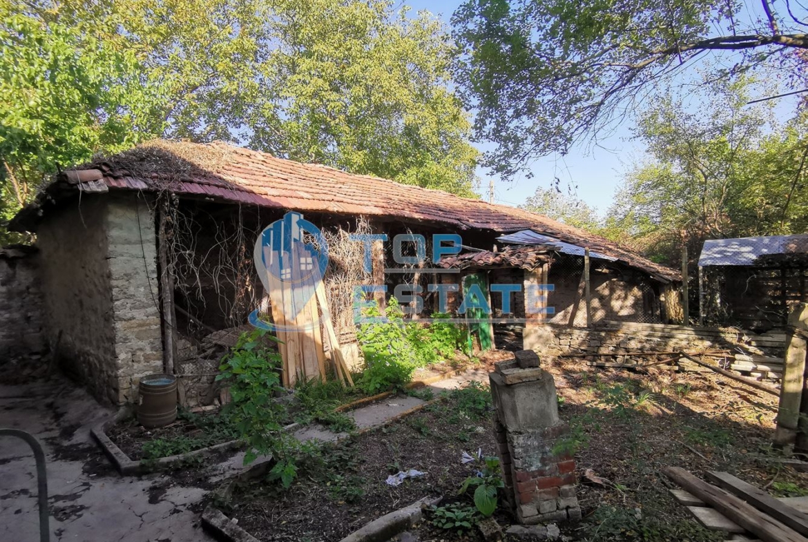 Двуетажна къща в село Вишовград, област Велико Търново - 0