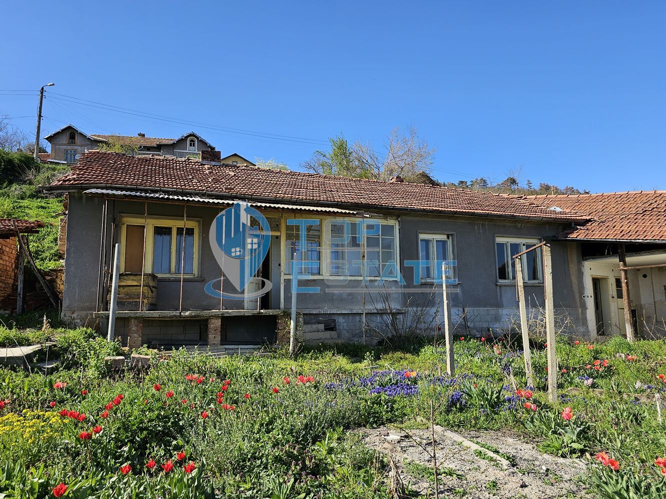 Едноетажна тухлена къща с панорамна гледка и гараж в гр. Сухиндол, обл. Велико Търново - 0