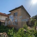 Двуетажна тухлена къща в гр. Горна Оряховица, област Велико Търново - 0