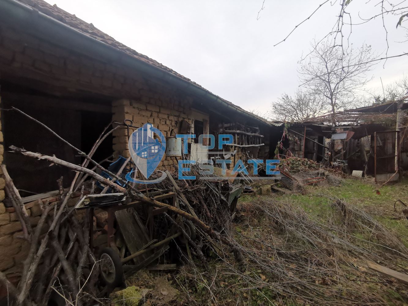 Едноетажна масивна къща в село Правда, обаст Велико Търново - 0