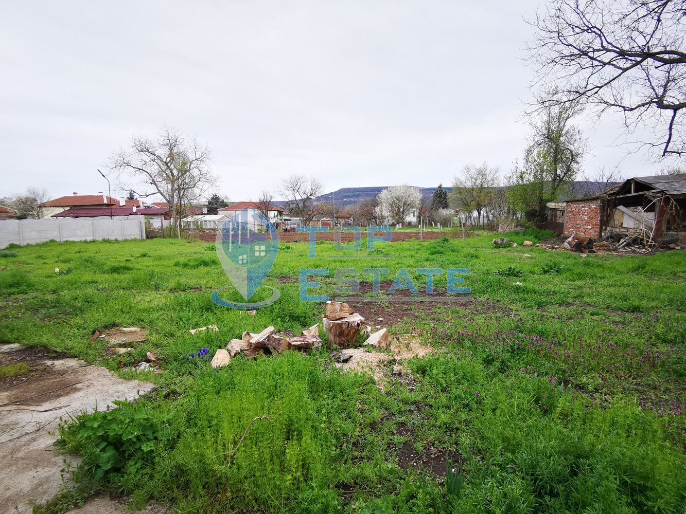 Тухлена къща в село Първомайци, област Велико Търново - 0