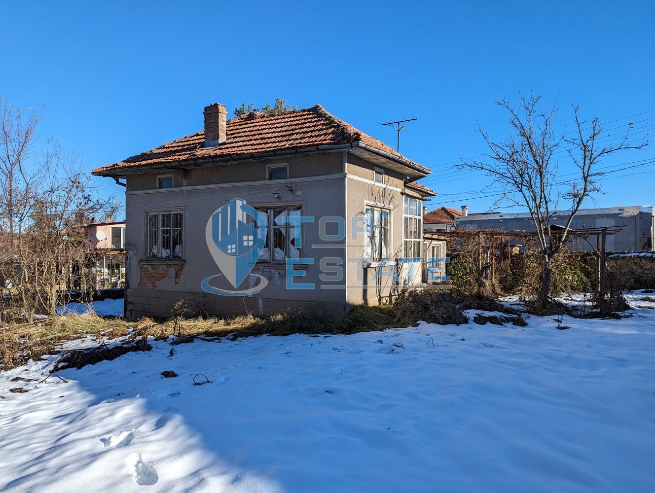 Едноетажна тухлена къща с кладенец в село Ново село - 0