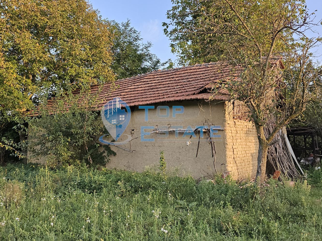 Тухлена къща с голям двор и кладенец в село Писарево - 0