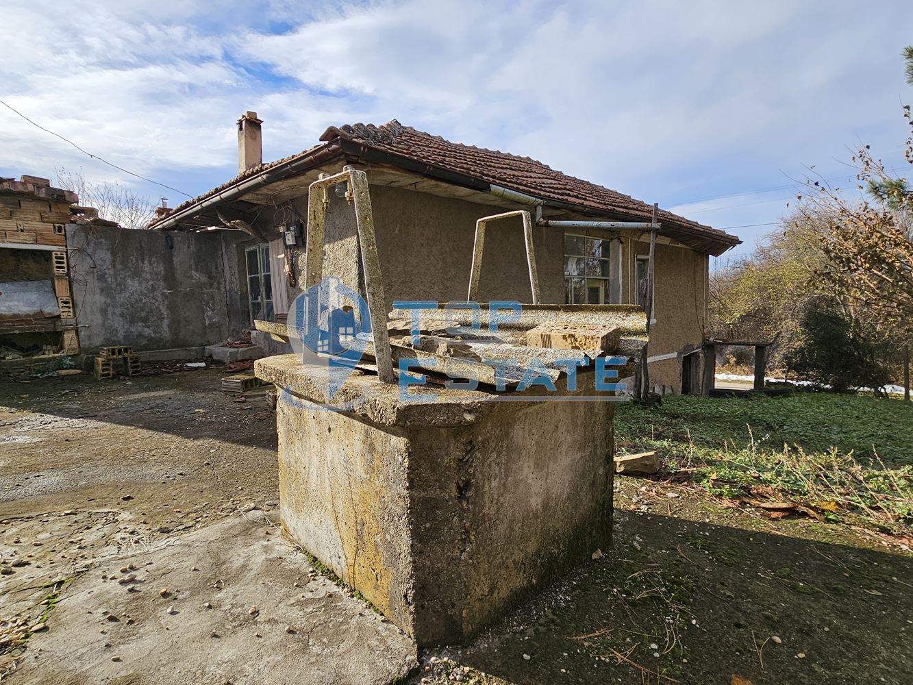 Къща с вътрешна тоалетна и частичен ремонт в село Ново градище, област Велико Търново - 0