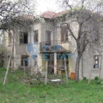 Двуетажна тухлена къща в с. Буря - 0