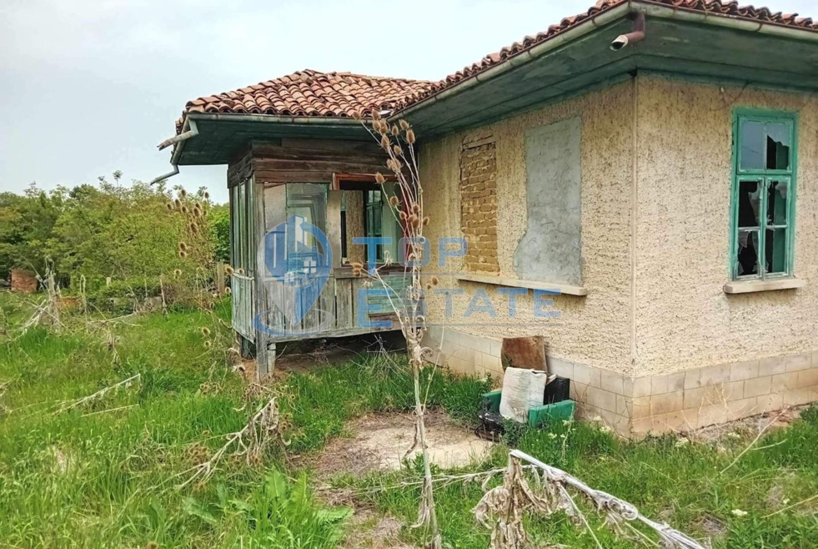 Къща на тиха и спокойна улица в село Сушица, област Велико Търново - 0