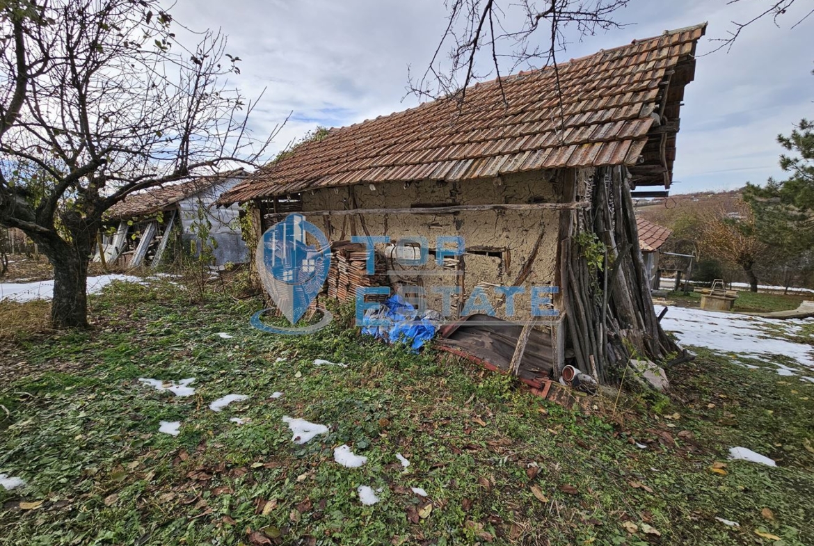 Къща с вътрешна тоалетна и частичен ремонт в село Ново градище, област Велико Търново - 0