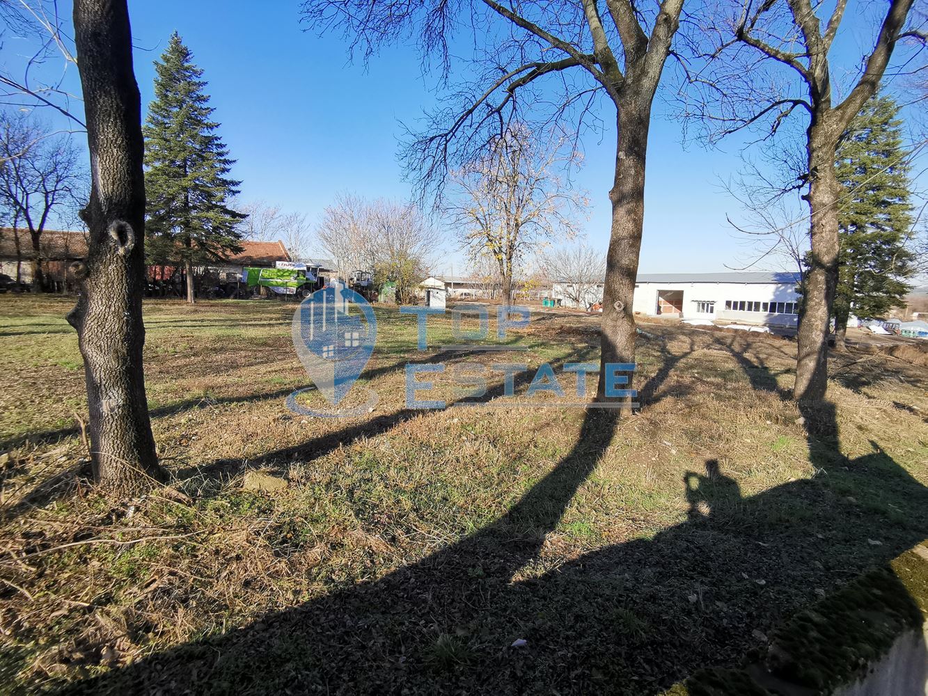 Парцел в регулация на главен път в село Поликраище, област Велико Търново - 0