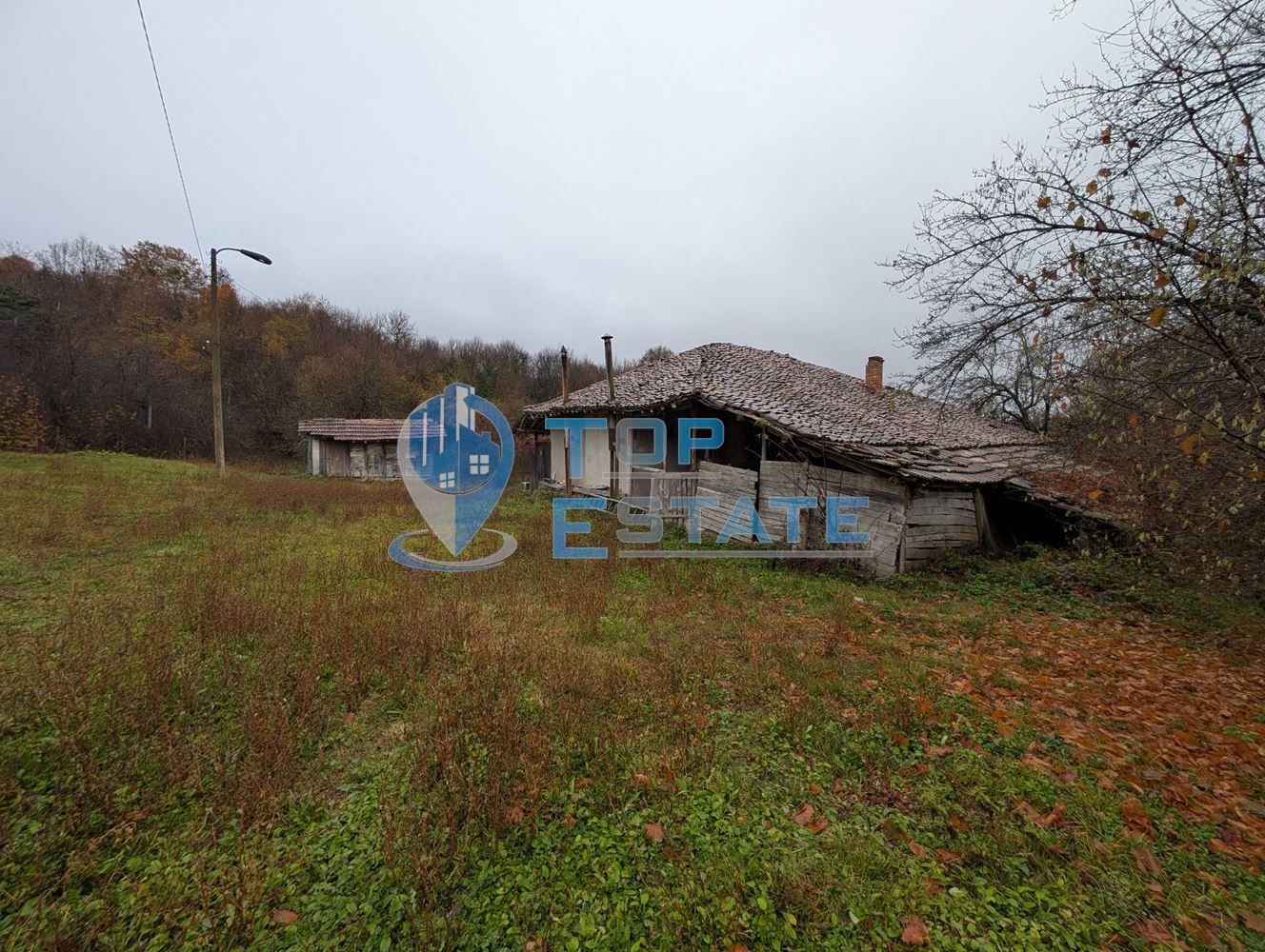 Старинна къща с кладенец и голям двор в Еленския балкан - 0