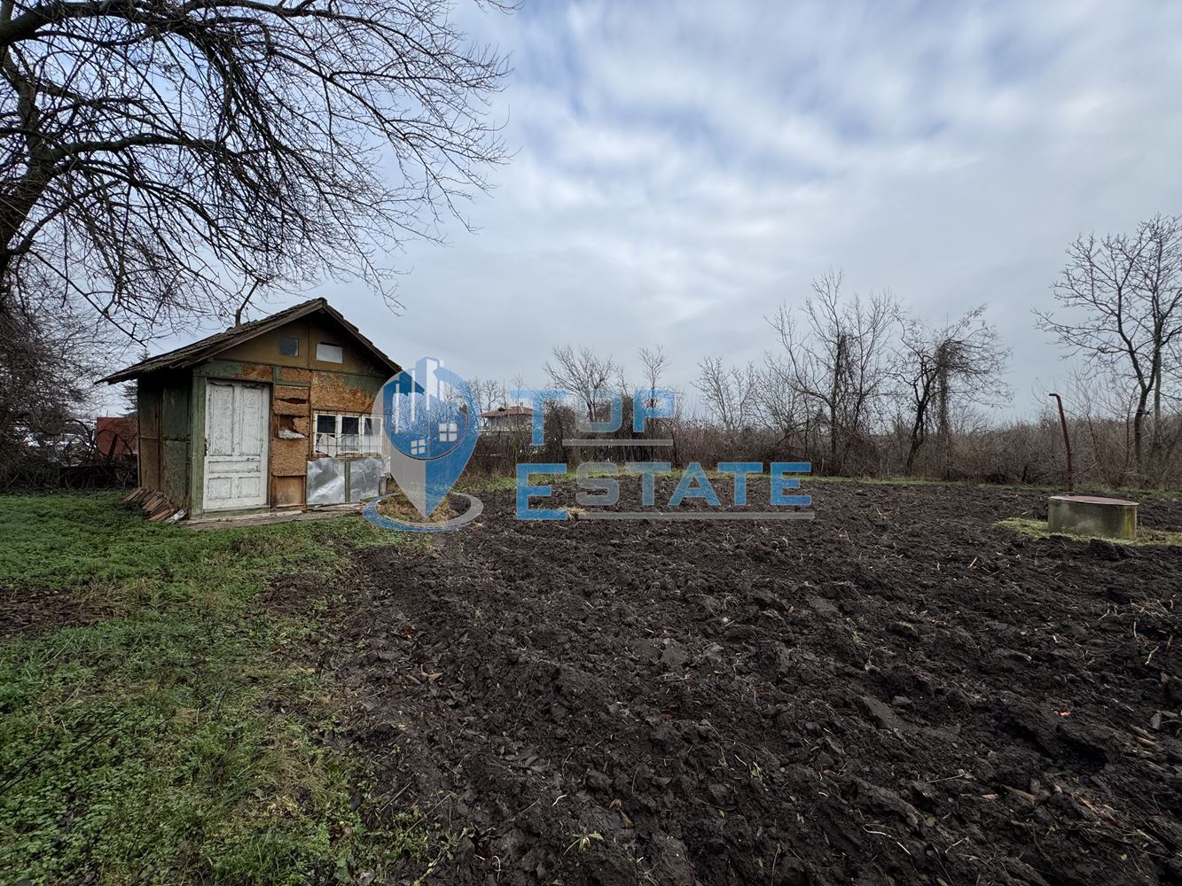 Парцел с кладенец и електричество в регулацията на с. Самоводене, област Велико Търново - 0