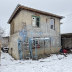 Двуетажна къща с голям двор в с. Скалско, област Габрово. - 0