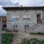 Двуетажна къща с вътрешна баня и тоалетна в град Плачковци - 0