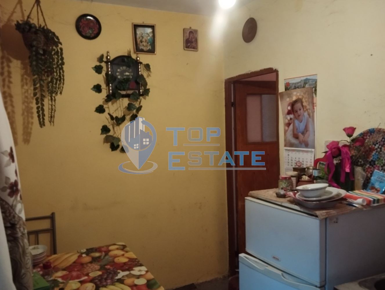 Двустаен апартамент с гараж в кв. Пролет, гр. Горна Оряховица - 0