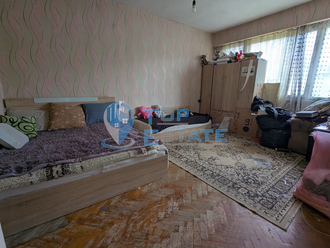 Tритаен апартамент на междинен етаж с асансьор в кв. Пролет, гр. Горна Оряховица, обл. Велико Търново - 0