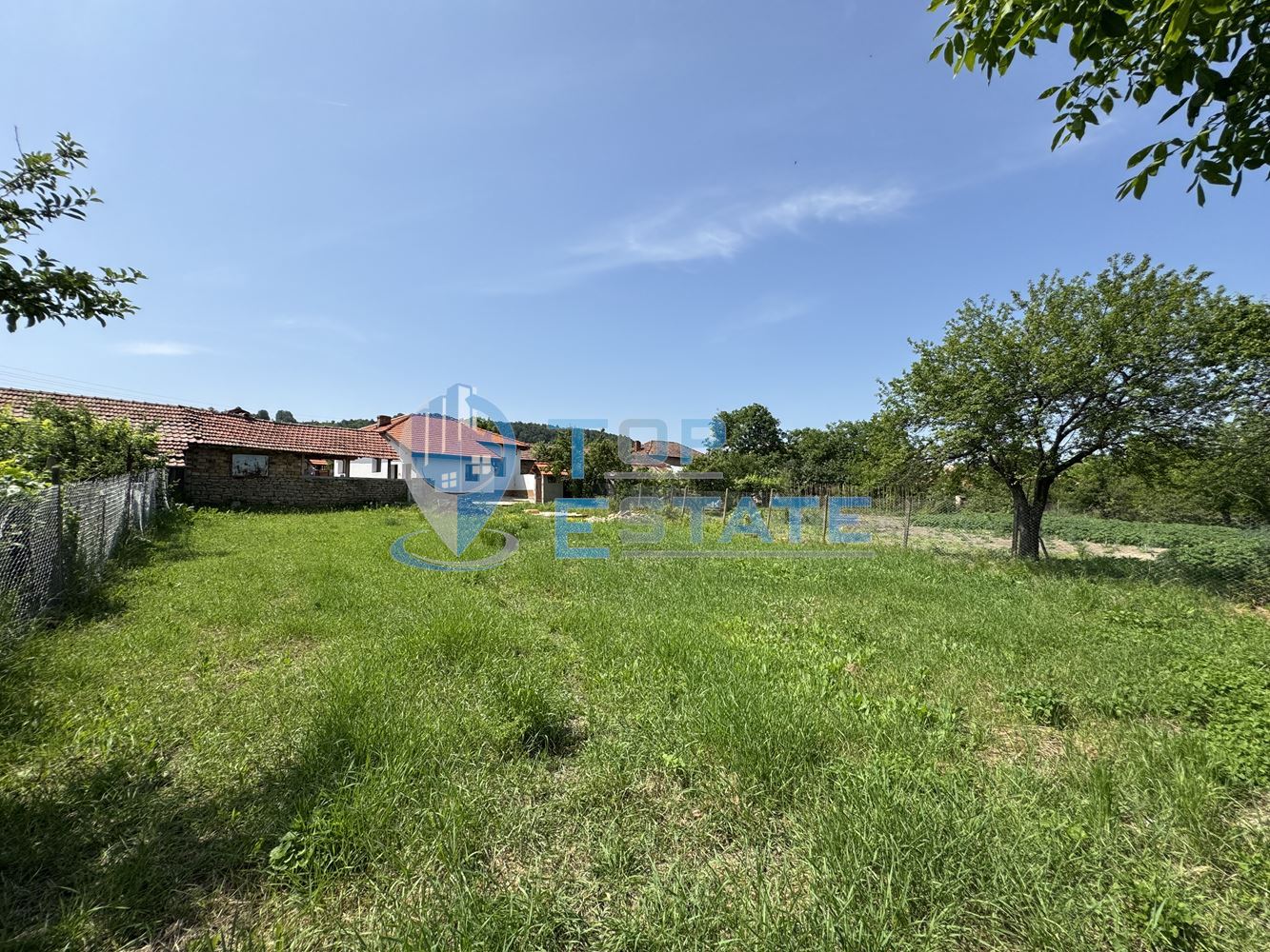 Ремонтирана тухлена къща с кладенец в с. Ново село, област Велико Търново - 0