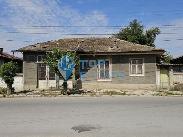 Къща с дюкян и стопански постройки в село Кесарево, област В. Търново - 0