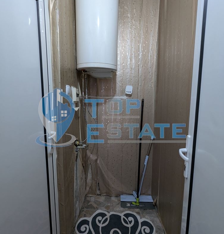 Ремонтирана масивна къща с голям и поддържан двор в село Асеново, община Стражица, област Велико Търново - 0