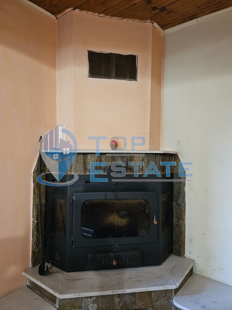 Ремонтирана и обзаведена къща с два санитарни възела в село Хотница, област Велико Търново - 0