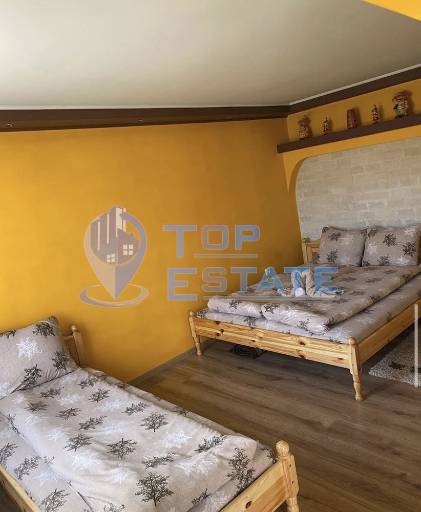 Функционираща къща за гости с басейн и панорамна гледка в село Кисьовци, област Велико Търново - 0