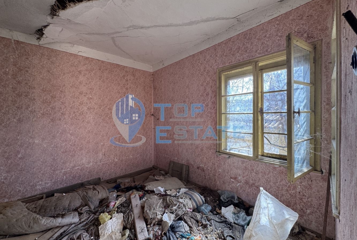 Две къщи с два кладенеца в село Сушица, област Велико Търново - 0