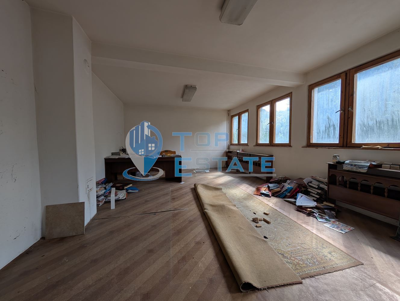 Масивна сграда за обществено обслужване в град Плачковци - 0