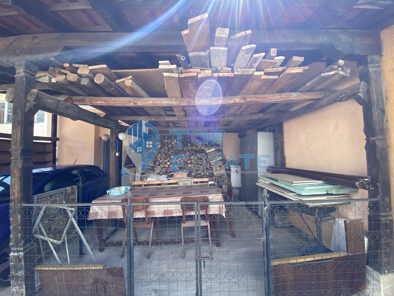 Двуетажна тухлена къща в гр. Елена, област Велико Търново - 0