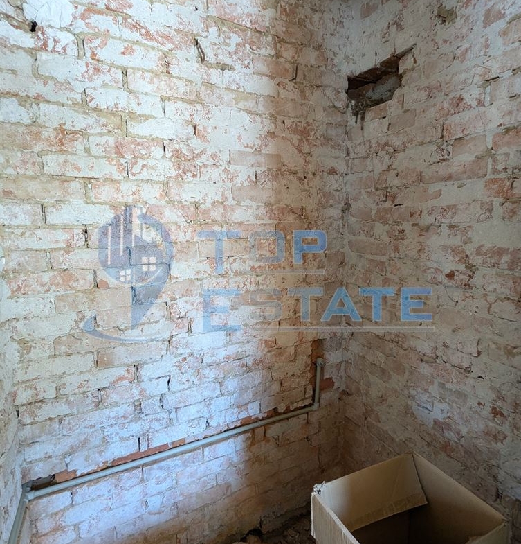 Двуетажна масивна къща с красива гледка в град Борово, област Русе - 0