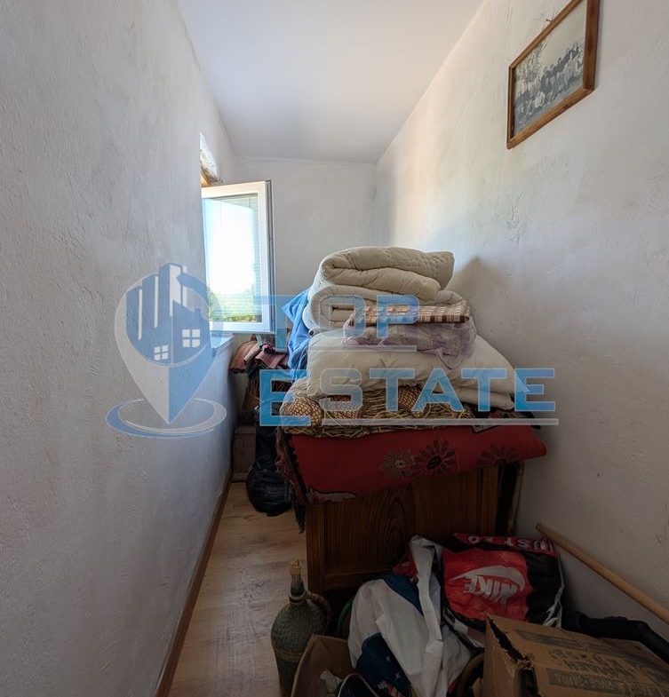 Двуетажна къща след ремонт в село Караисен - 0