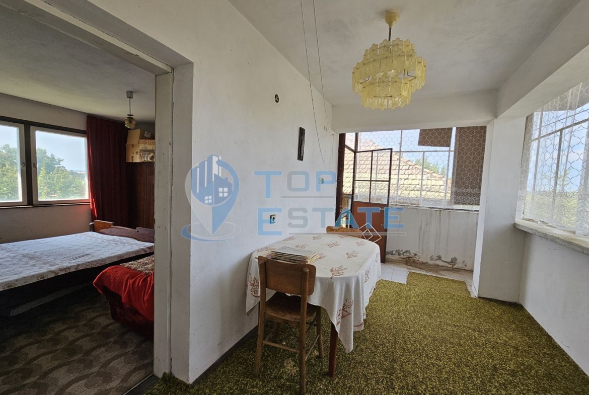 Монолитна двуетажна къща с втора къща в един двор в село Ново Градище, област Велико Търново - 0