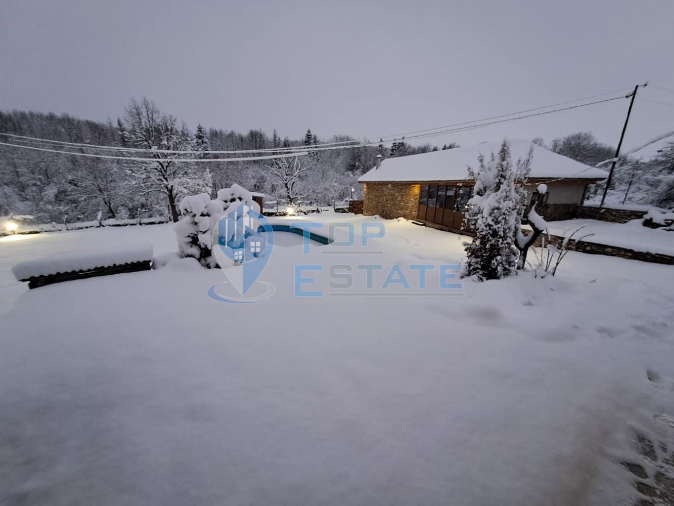 Функционираща къща за гости с басейн и панорамна гледка в село Кисьовци, област Велико Търново - 0