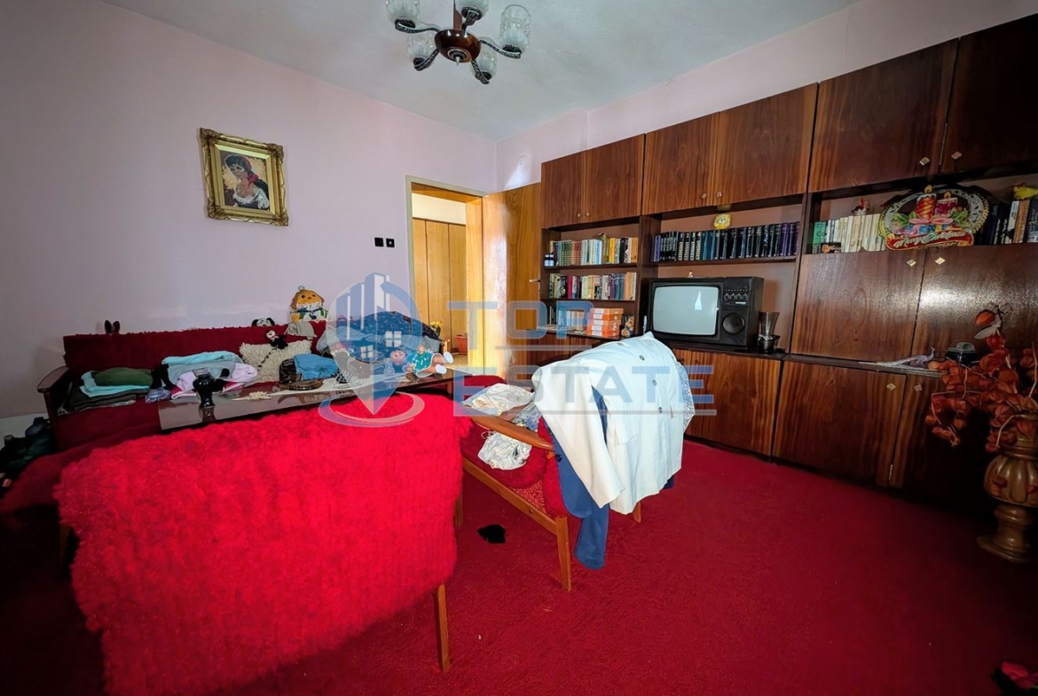 Двуетажна тухлена къща с панорамна гледка в град Плачковци - 0