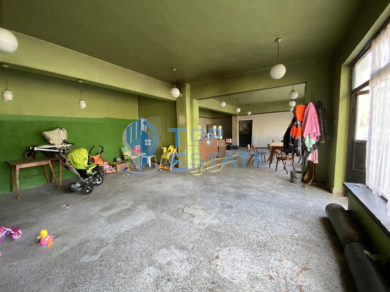 Търговско помещение в центъра на с. Дедина-0 Търговско помещение в центъра на с. Дедина - 0