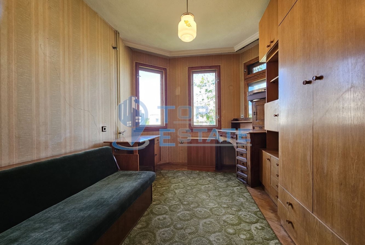 Многостаен тухлен апартамент с гараж в квартал Бузлуджа, град Велико Търново - 0