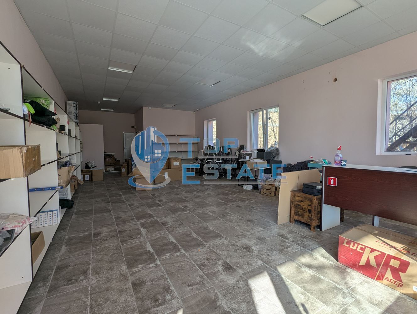 Търговско помещение на центъра на село Първомайци, област Велико Търново - 0