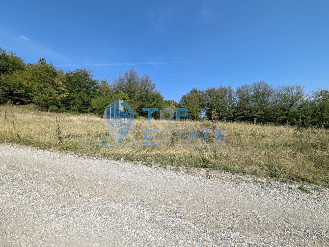 Едноетажна къща в централната част на Стара планина, в землището на село Станчов хан - 0