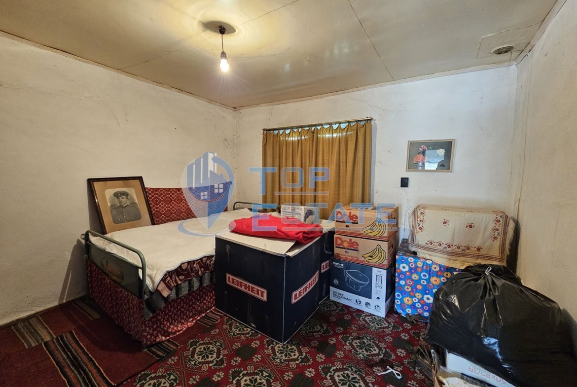 Монолитна двуетажна къща с втора къща в един двор в село Ново Градище, област Велико Търново - 0