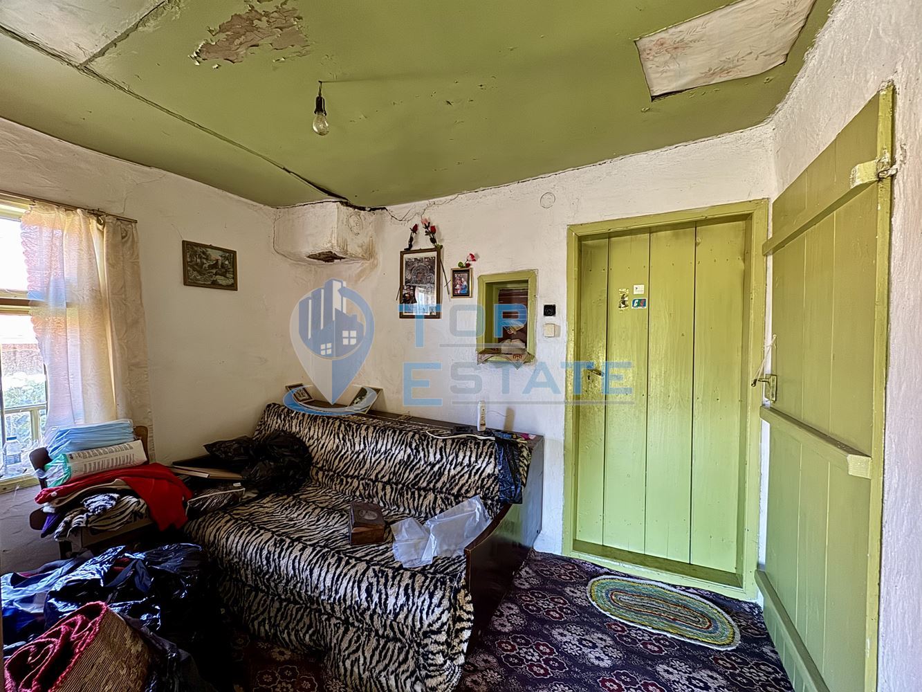 Здрава къща във високата част на село Джулюница, област Велико Търново - 0