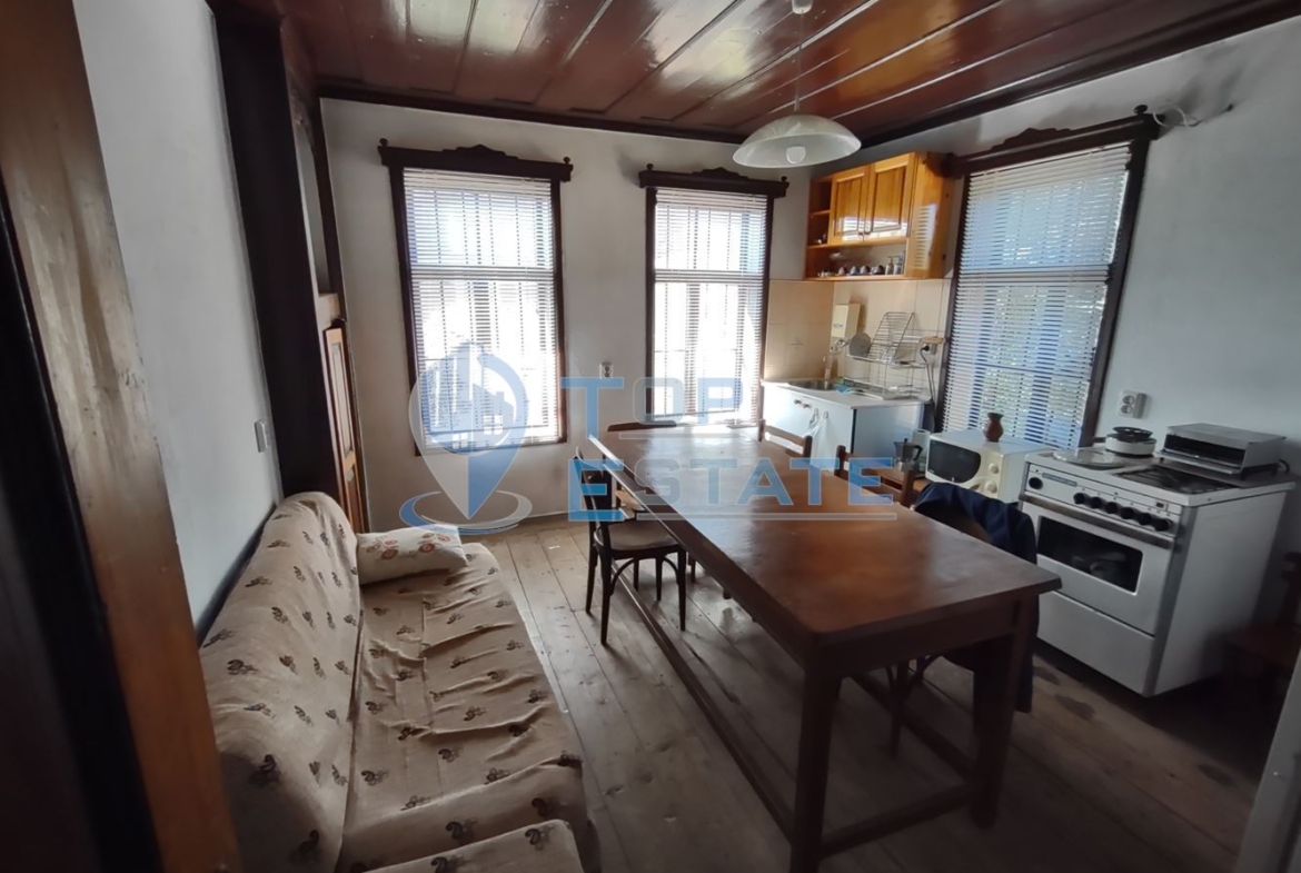 Реновирана къща в село Церова Кория - 0