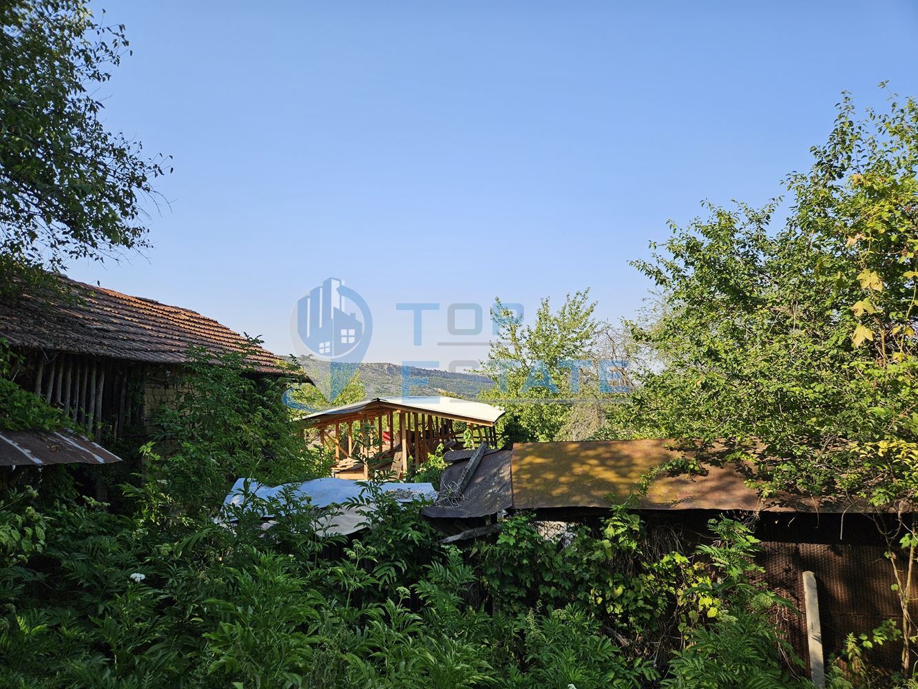 Къща с голям двор в село Горско Косово до язовир Александър Стамболийски - 0