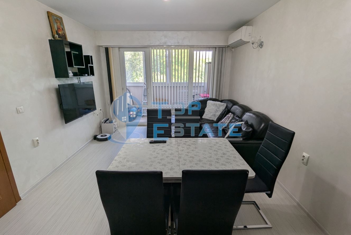 Четиристаен обзаведен апартамент на междинен етаж в кв. Пролет, гр. Горна Оряховица, обл. Велико Търново - 0