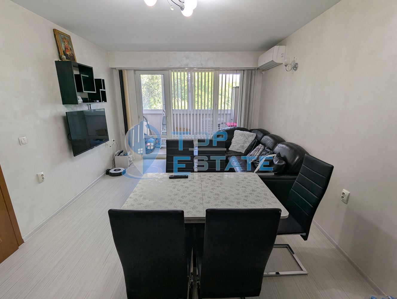 Четиристаен обзаведен апартамент на междинен етаж в кв. Пролет, гр. Горна Оряховица, обл. Велико Търново - 0