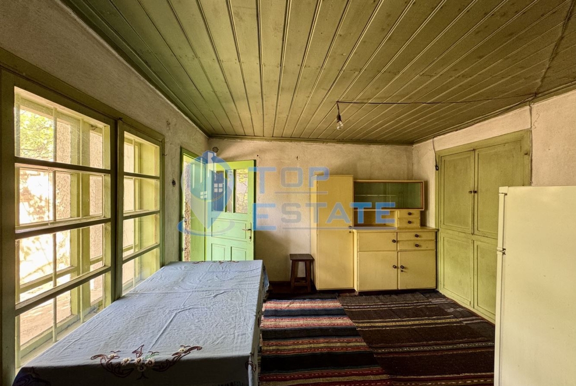 Тухлена къща с допълнителни постройки в село Миндя, област Велико Търново - 0