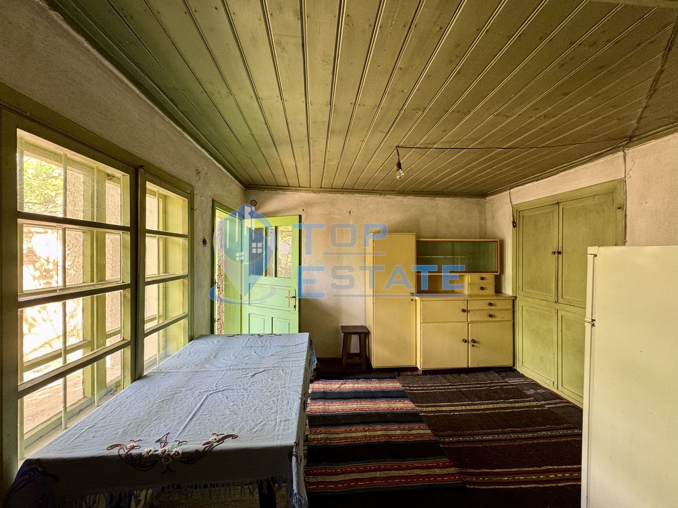 Тухлена къща с допълнителни постройки в село Миндя, област Велико Търново - 0