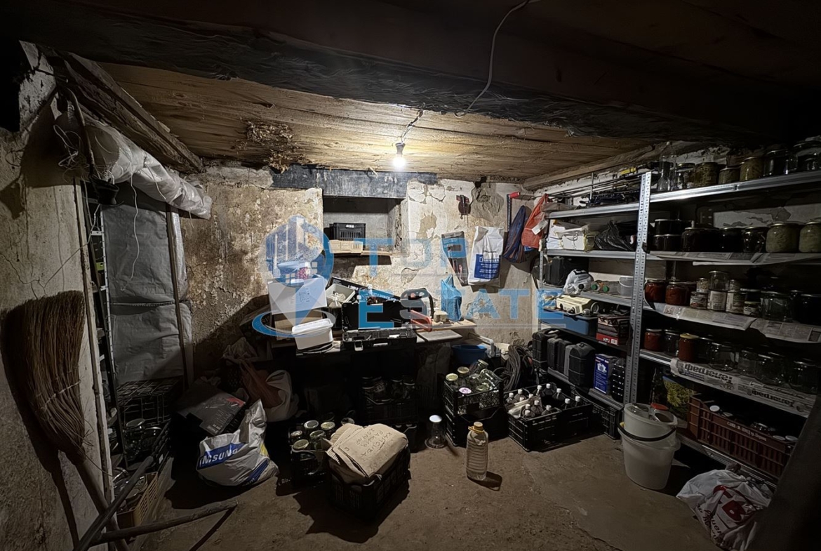 Къща с кладенец в село Правда, област Велико Търново - 0