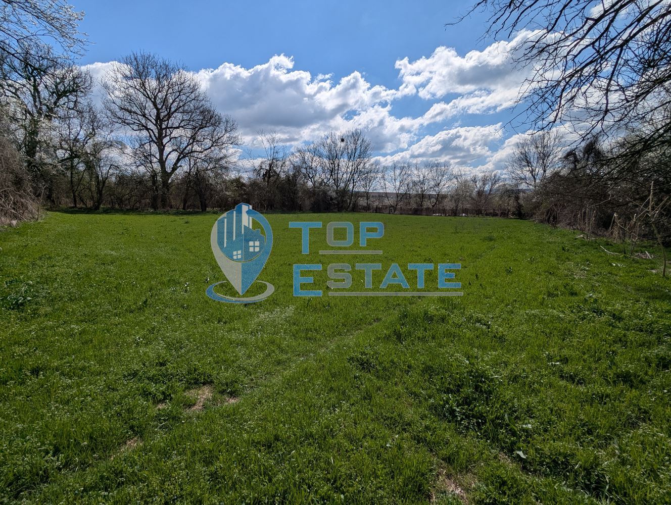 Къща с голям двор и кладенец в село Благоево, област Велико Търново - 0