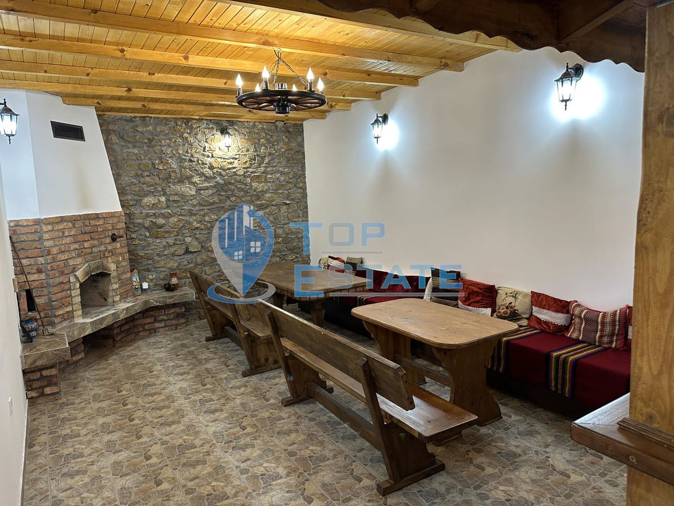 Функционираща къща за гости с басейн и панорамна гледка в село Кисьовци, област Велико Търново - 0