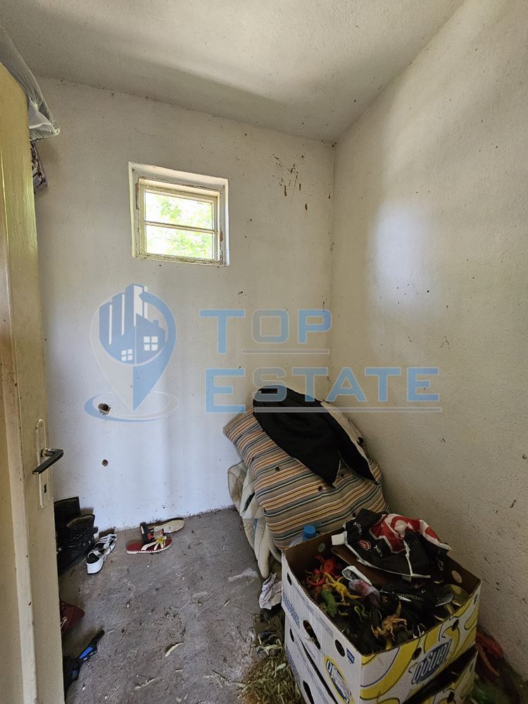 Здрава тухлена къща с три спални в село Копривец, област Русе - 0